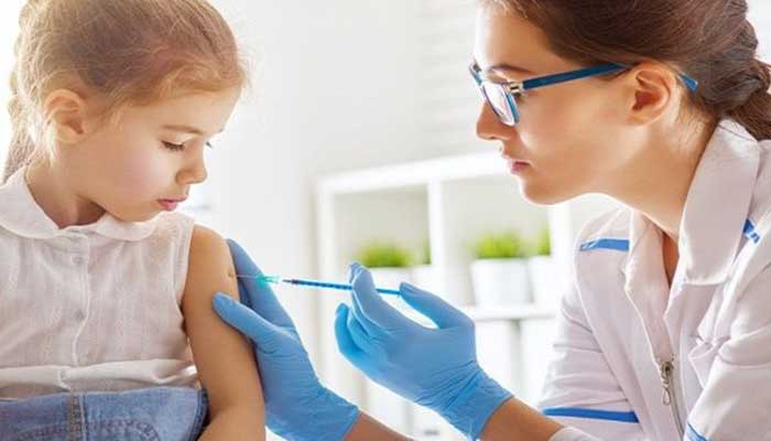 علائم نوزاد پس از واکسیناسیون چیست؟